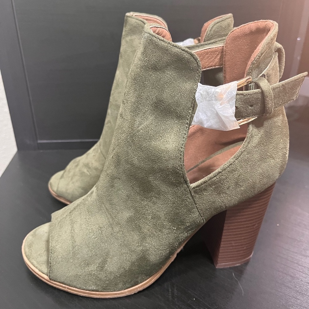 Green heeled Bella Marie boots